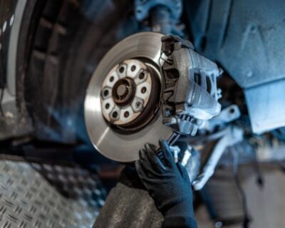 5-Signs-Your-Brakes-Need-Attention-Before-Its-Too-Late-745×497-1